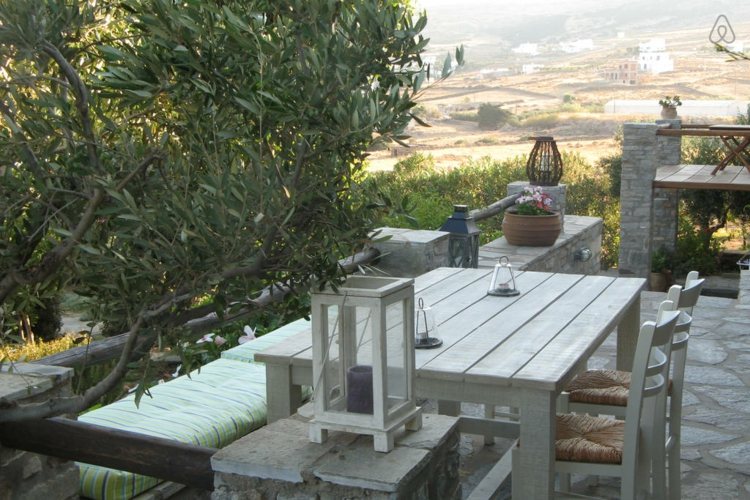 terrasse-pierre-esprit-Mediterranée-olivier-pot
