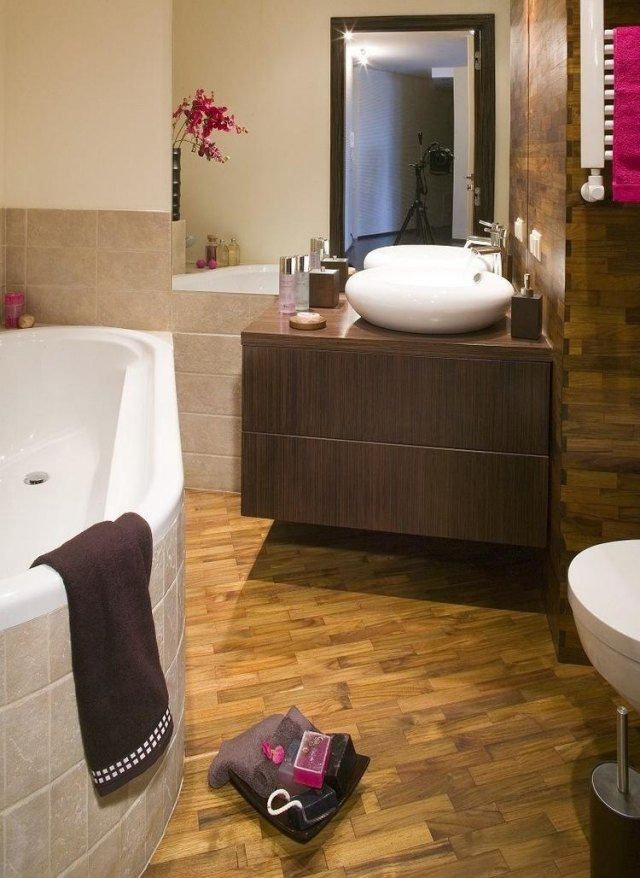 Carrelage salle de bain imitation bois – 32 idées modernes