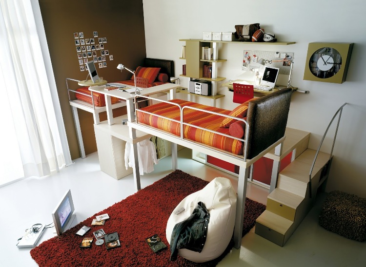 chambre ado lit-mezzanine-tapis-rouge-cadres-décoratifs-pouf
