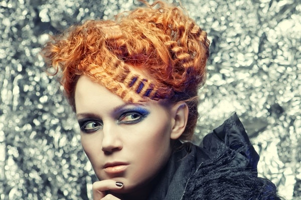 coiffure-pour-cheveux-mi-long-couleur-orange