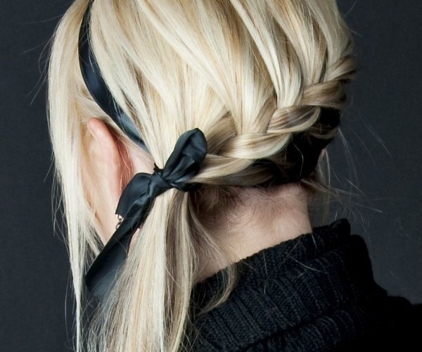 Coiffure pour cheveux mi long en 80 idées chic et élégantes