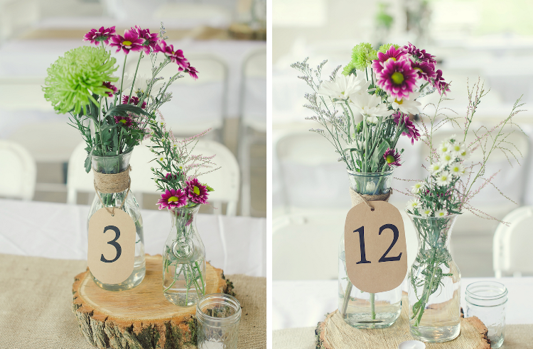 deco-mariage-table-fleurs-champêtres-vases-présentoir-tronc