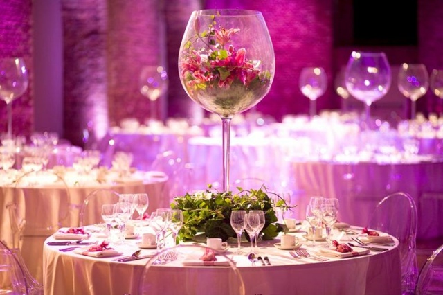 deco-mariage-table-verre-vin-vase-branchettes déco de mariage