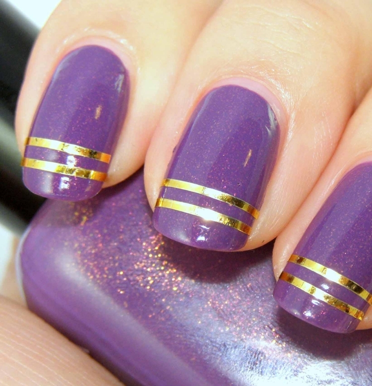 deco-ongles-bande-de-striping-tape-vernis-paillettes-violet