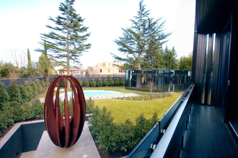 decoration-jardin-sculpture-acier-corten-forme-ovale décoration jardin