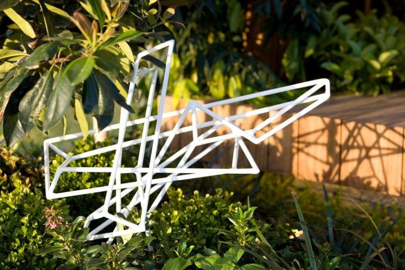 decoration-jardin-sculpture-blanche-moderne-métallique3 décoration jardin