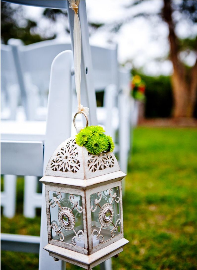 déco-chaises-mariage-plein-air lanterne extérieure santini vert