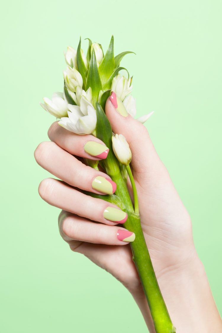 décoration-ongle-printemps-2015-vert-pastel-rose décoration ongle