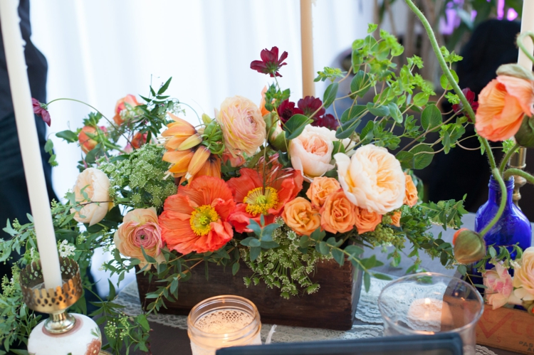 décoration table champêtre composition florale bac