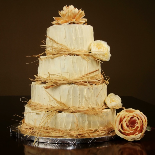 gâteau-mariage-super-original-décoré-paille-comestible