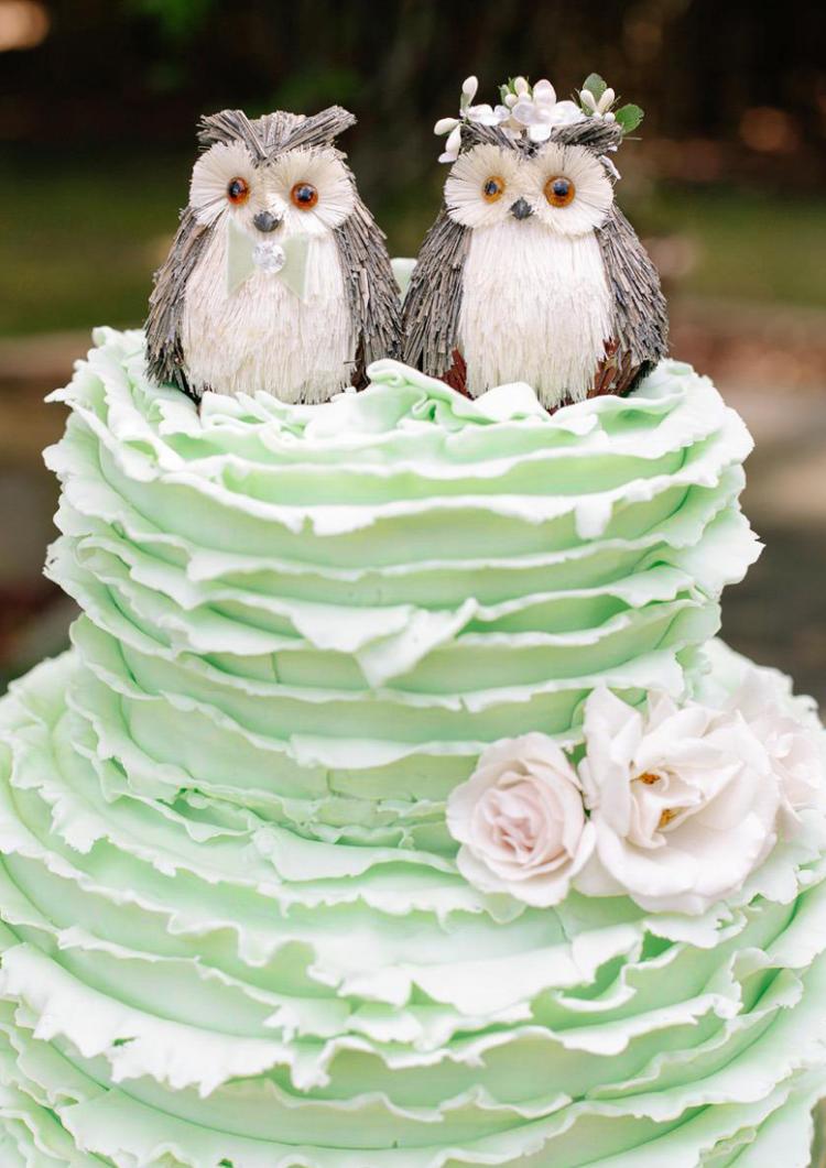 gâteau-mariage-vert-pastel-décoré-hiboux-roses