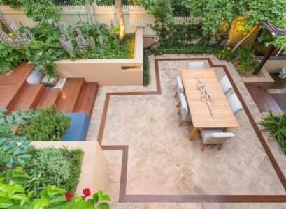 idee-petit-jardin-terrasse-escalier-bois-table-rectangulaire