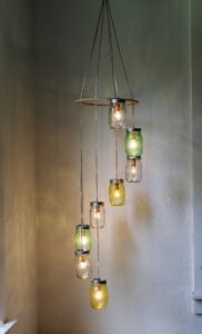 idées-diy-déco-vieux-objets-recyclés-suspension-bocaux