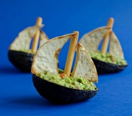 idées-repas-santé-amusant-enfant-avocat-guacamole-voiles-crackers