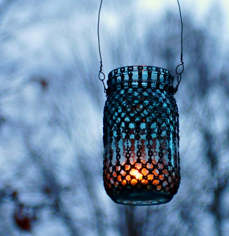 lanterne-extérieure-fabriquer-soi-même-pot-verre-fil-métallique