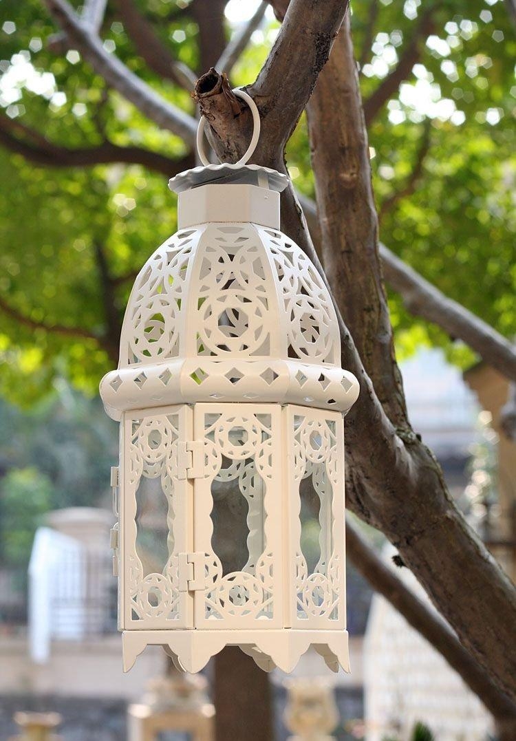 lanterne-marocaine-blanche-extérieure-ornements