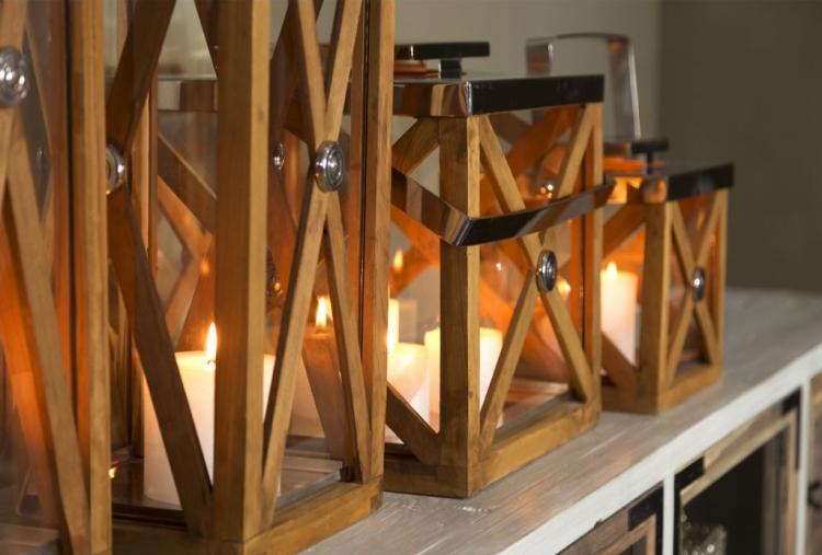 lanternes-extérieures-fabriquées-verre-bois-métal