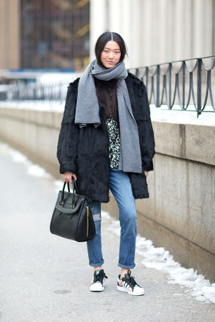 mode-street-style-femme-echarpe-jeans-sac