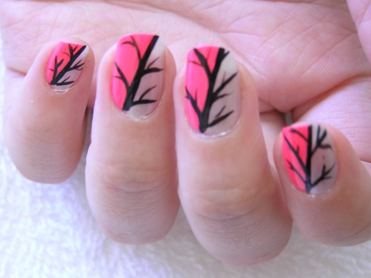 nail-art-simple-impressionant-rose-blanc-noir