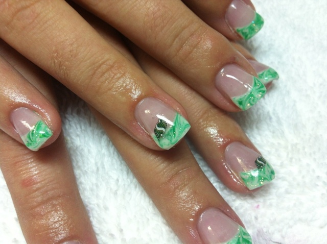 ongles-gel-manucure-french-motifs-blanc-vert