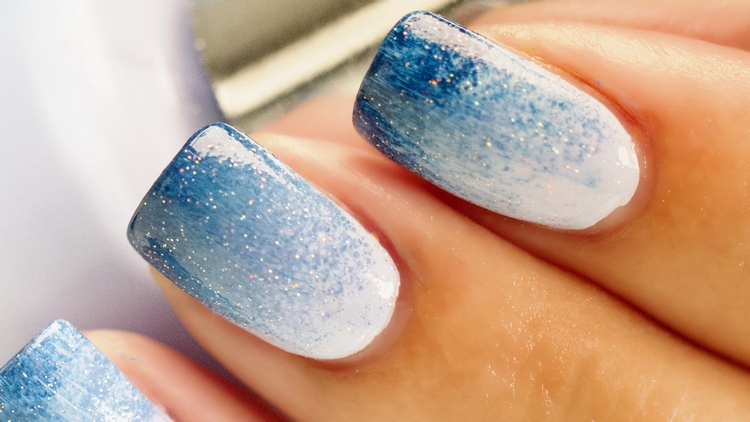 ongles nail art ombré blanc bleu paillettes- 2015-2016