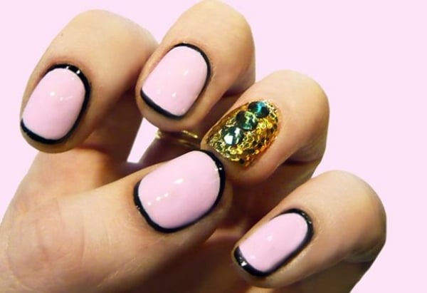 ongles-nail-art tendance rose noir paillettes dorées