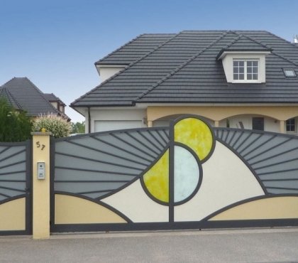 portail-de-jardin-moderne-porte-aluminium-design-couleur-gris-jaune