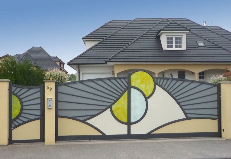 portail-de-jardin-moderne-porte-aluminium-design-couleur-gris-jaune