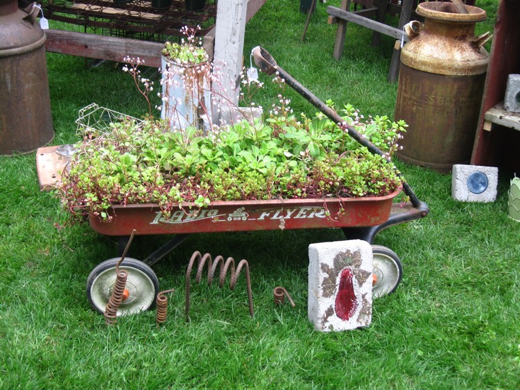 pots de fleurs -chariot-wagon-recycle