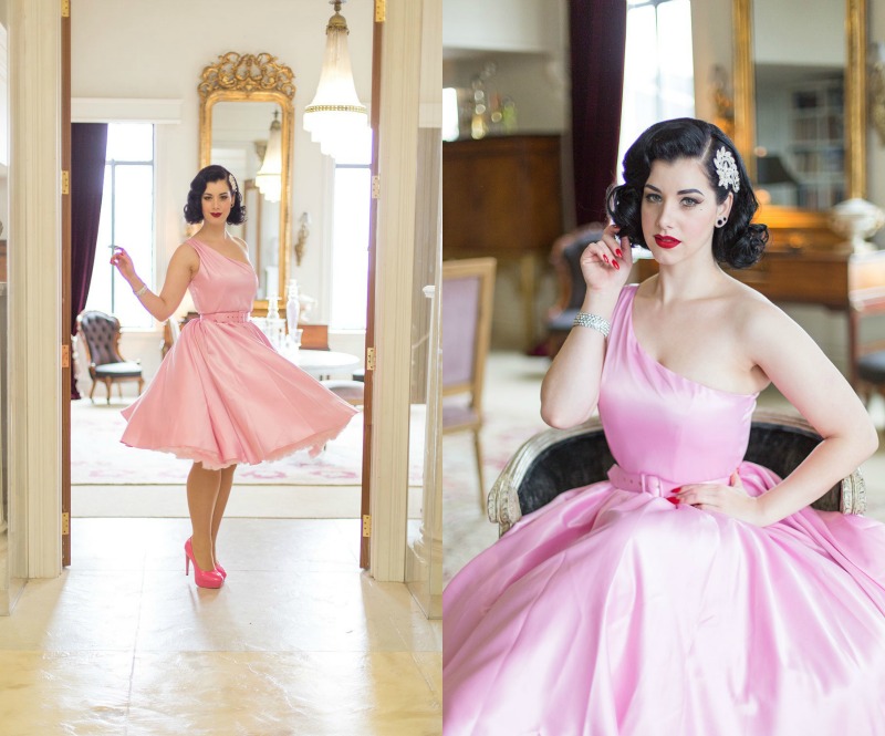 robe-années-50-élégante-asymétrique-rose-pastel