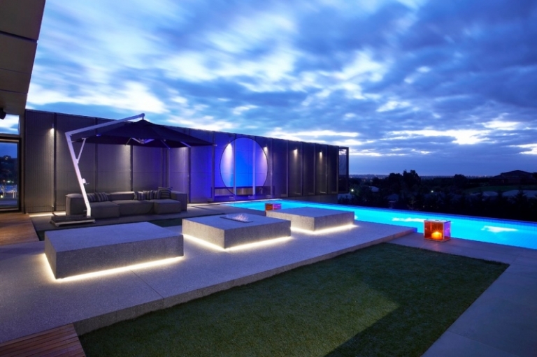ruban-lumineux-applque-spot-LED-extérieur-jardin-piscine