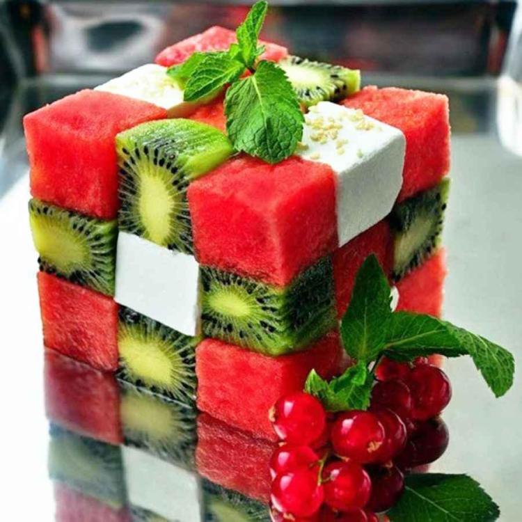 sculpture-fruit-kiwi-pasteques-fromages-forme-cube