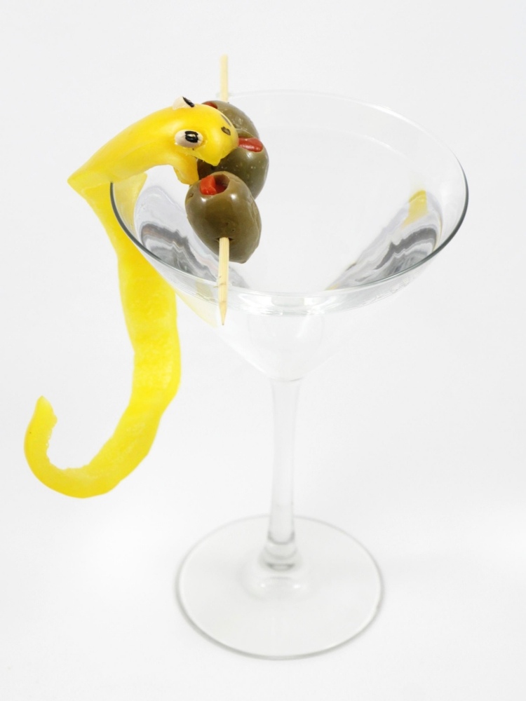 sculpture-fruit-legume-martini-serpent-poivron-jaune-olives2