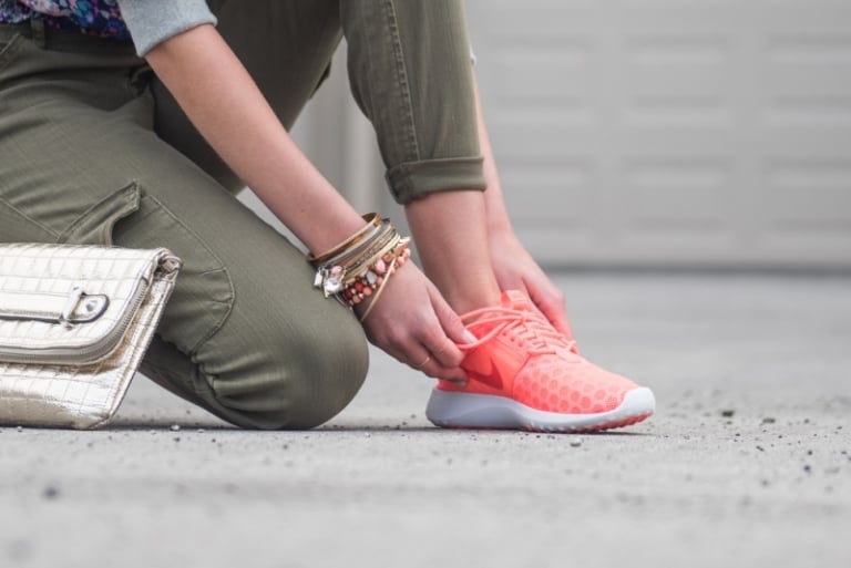 sneakers-femme-Nike-orange-blanc-Zenji sneakers femme