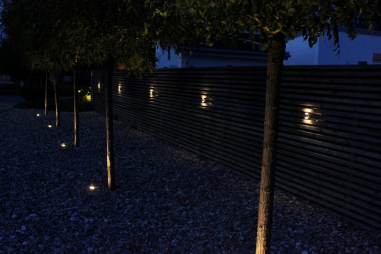 spot LED extérieur -spots-intégrés-clôture-jardin