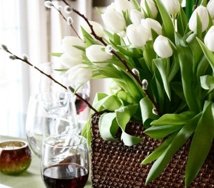 tulipes blanches saule chat composition florale printanière
