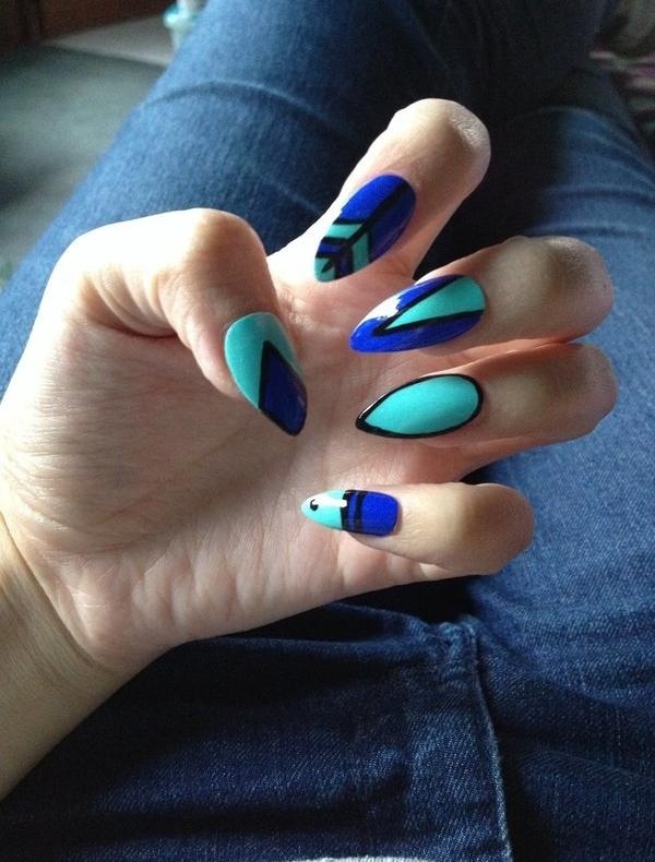vernis-shellac-idee-deco-ongles-manucure-stiletto