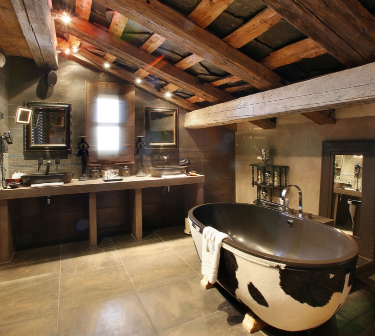 aménagement-salle-de-bain-plafond-poutre-bois-lavabo