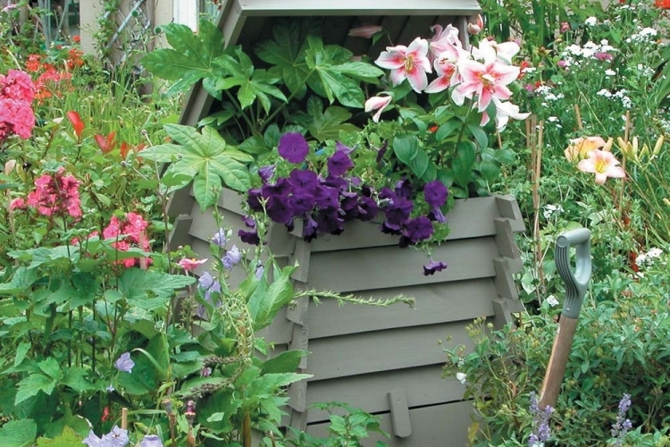 composteur-bois-DIY-idee-amenagement-deco-jardin