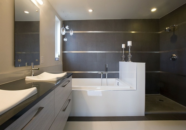 baignoire-moderne-meuble-salle-bains-finition-bois-blanc