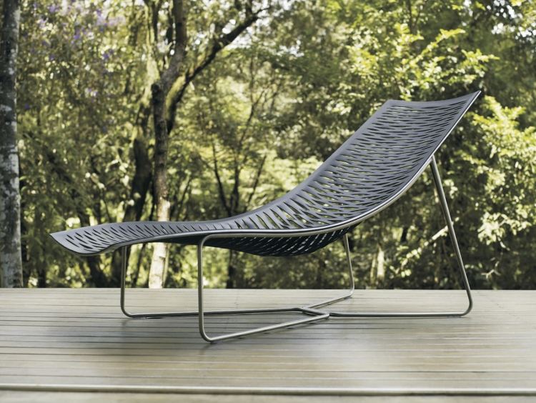 bain-soleil-design-acier-carbone-York-Chaise-Lounge-Modloft