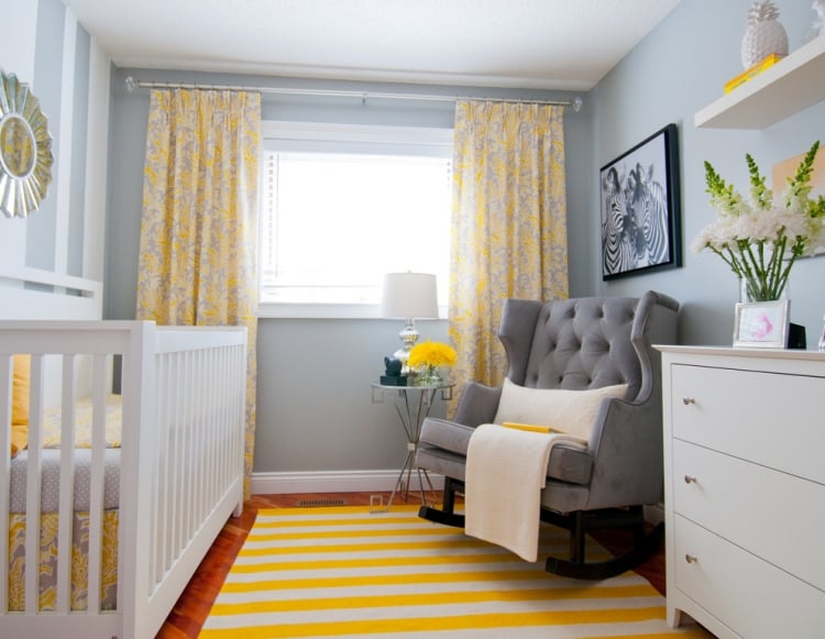 chambre-bébé-couleurs-douces-jaune-gris-blanc