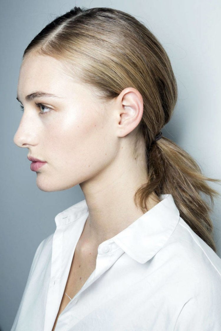 coiffure-cheveux-longs-2015-queue-cheval-basse-messy-ponytail