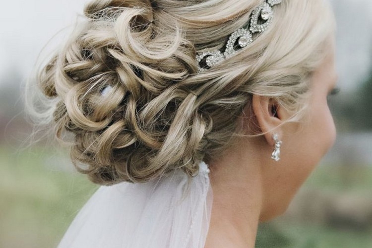 Coiffure mariage cheveux longs et coiffure mariage mi long en 60 idées