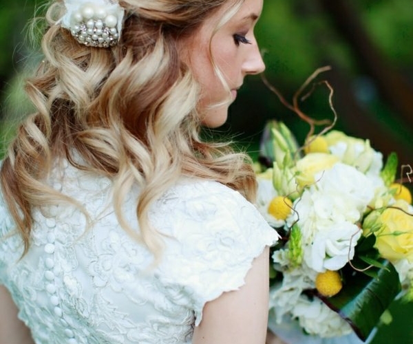 Coiffure mariage cheveux longs et coiffure mariage mi long en 60 idées