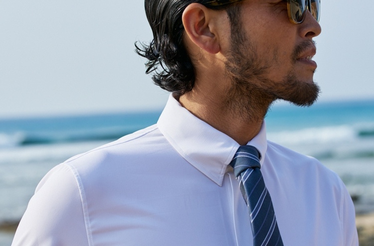 combinaison-néoprène-cravate-chemise