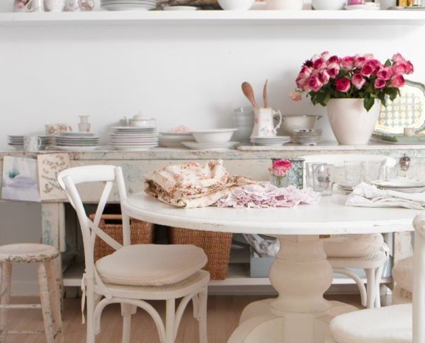 Décoration shabby - meubles récup superbes sur fond blanc!