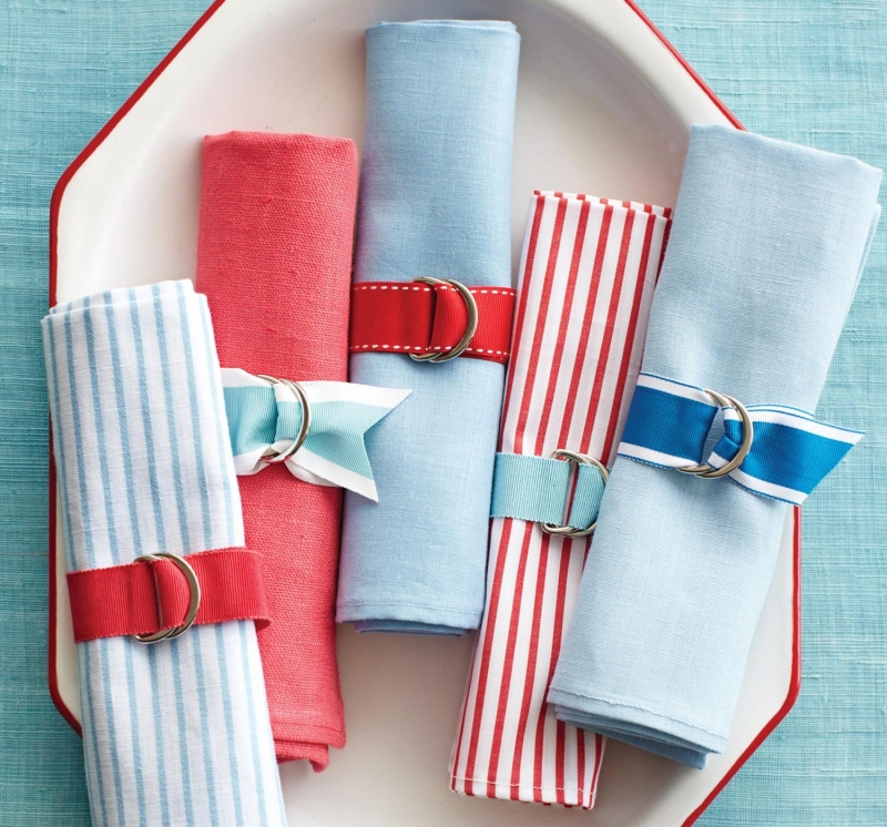 deco-DIY-ete-serviettes-pliées-rond-serviette-rouge-bleu déco DIY
