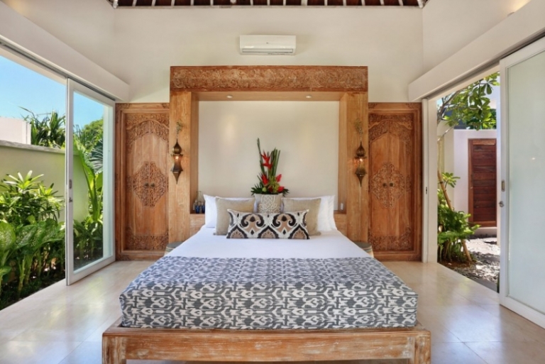 deco-interieur-chambre-coucher-lit-bois-ornements-style-marocain