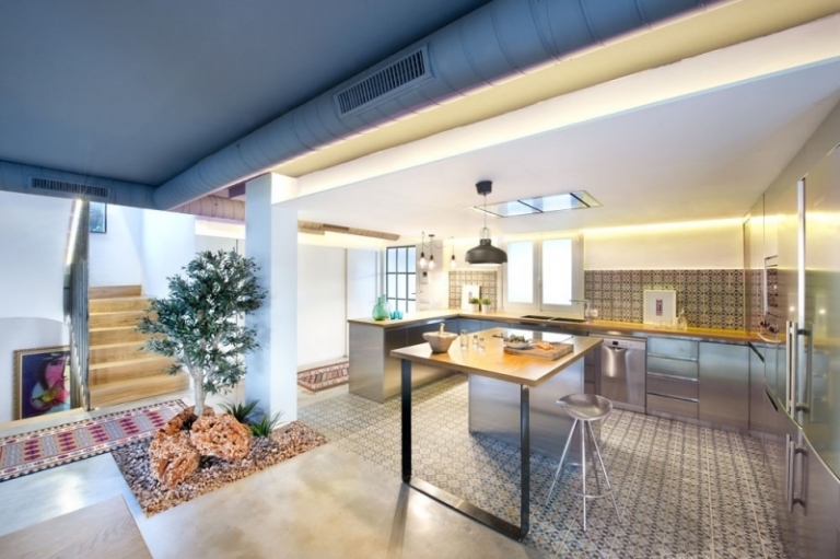 deco-interieur-cuisine-moderne-terrarium-éclairage-indirect-carrelage-sol